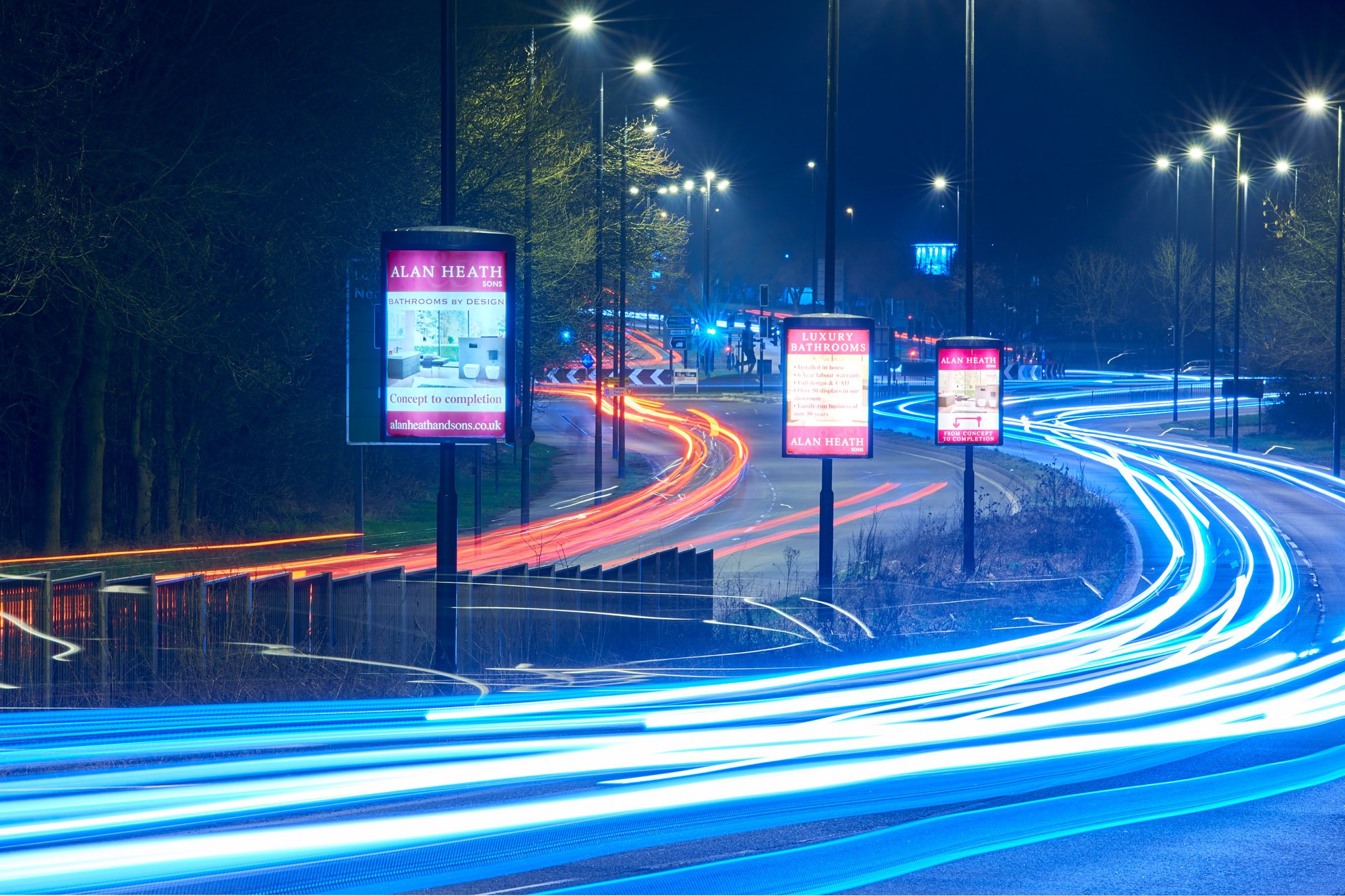 Outdoor advertising with light trails